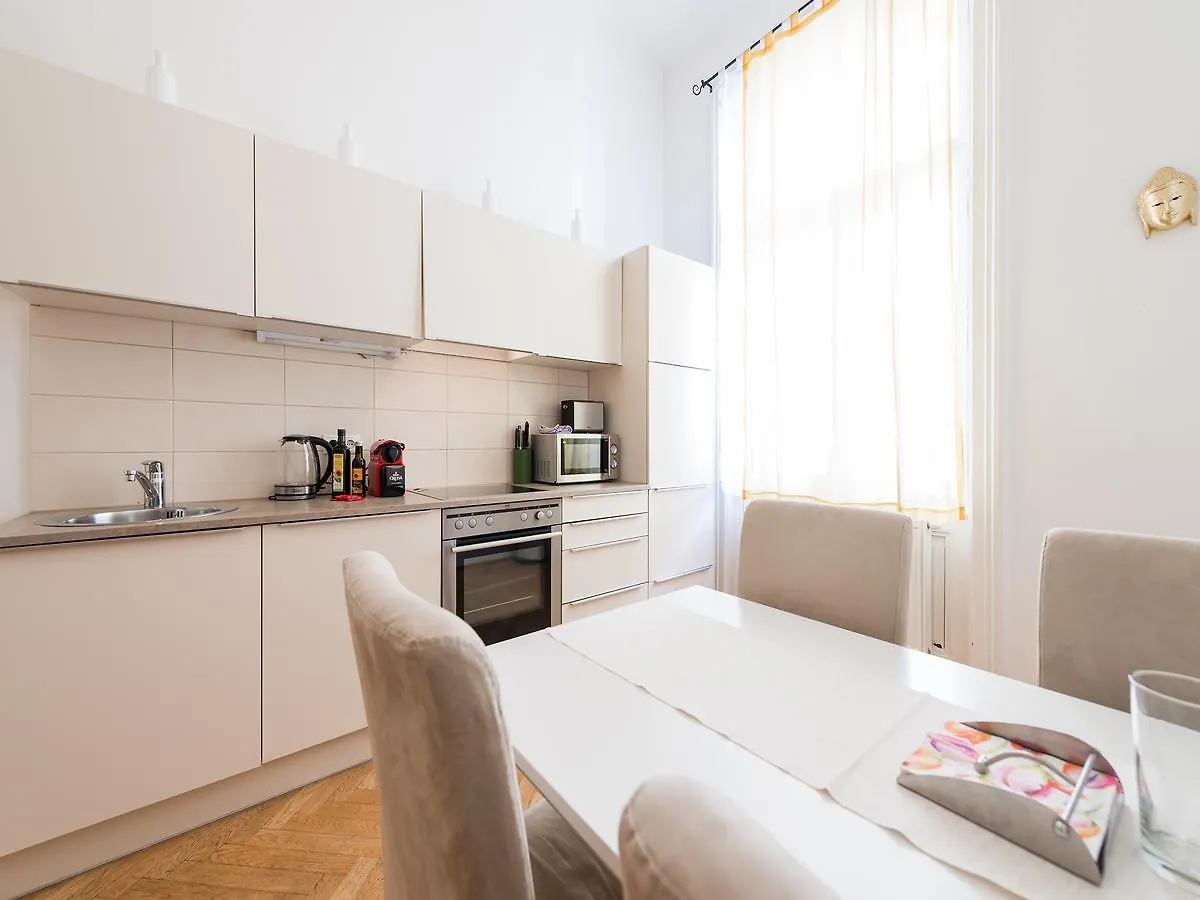 Vienna Apartment Stadtpark 0*,  אוסטריה