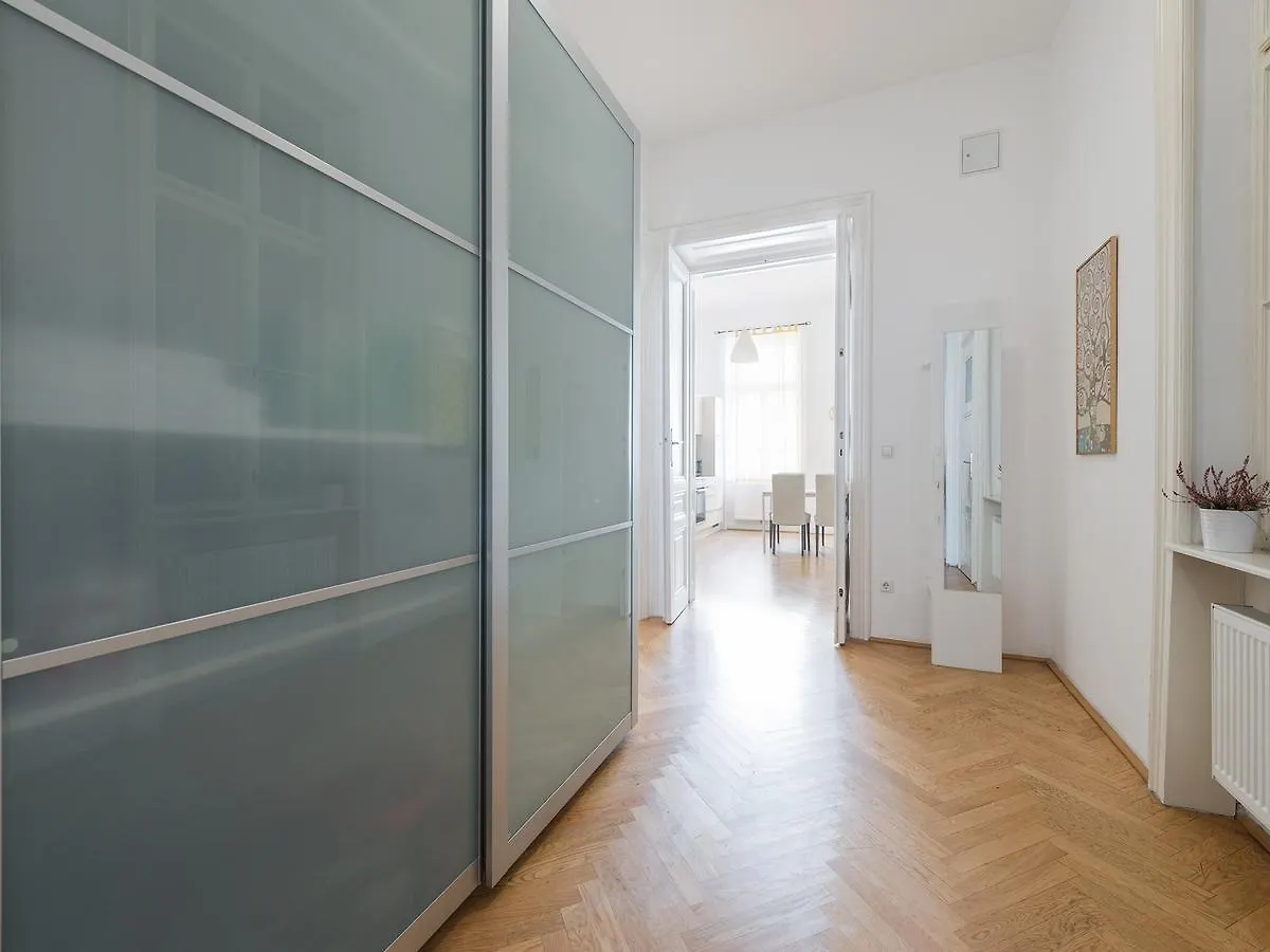 Vienna Apartment Stadtpark