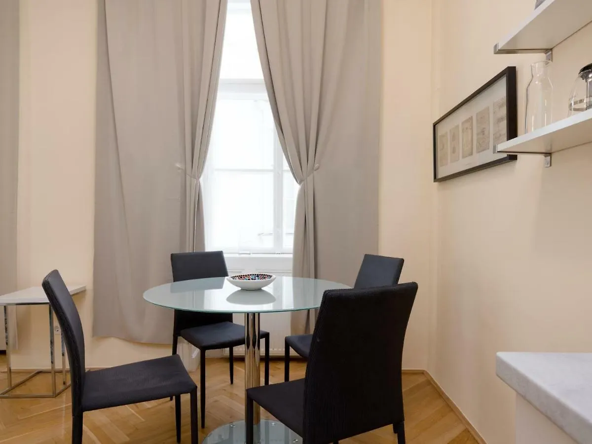 Vienna Apartment Stadtpark